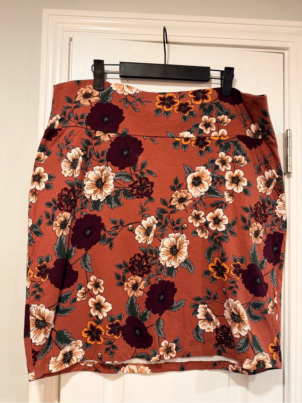 NWOT Charlotte Russe Size 4X Floral Stretch Pencil Skirt Wide Waistband Cotton